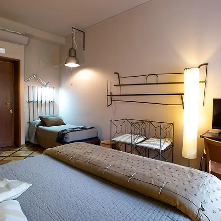 Bed & Breakfast Bed+art