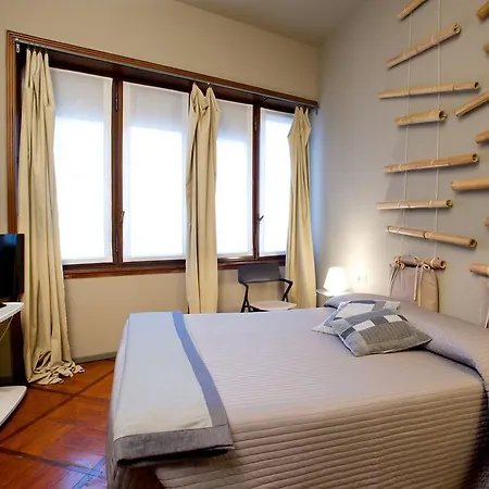 Bed & Breakfast Bed+art